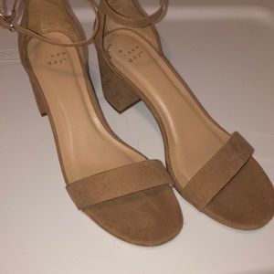 Tan Heels